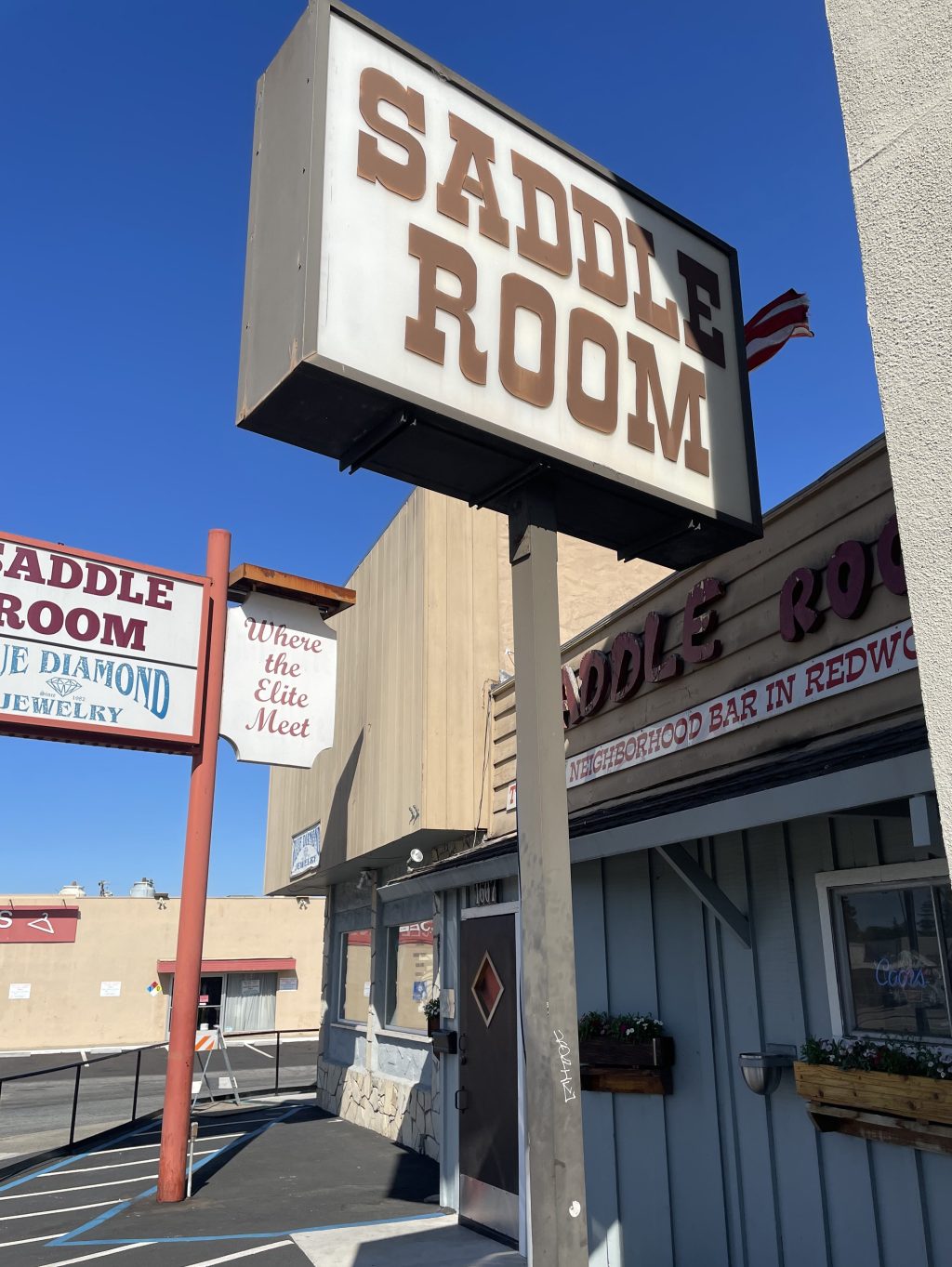 Saddle Room
