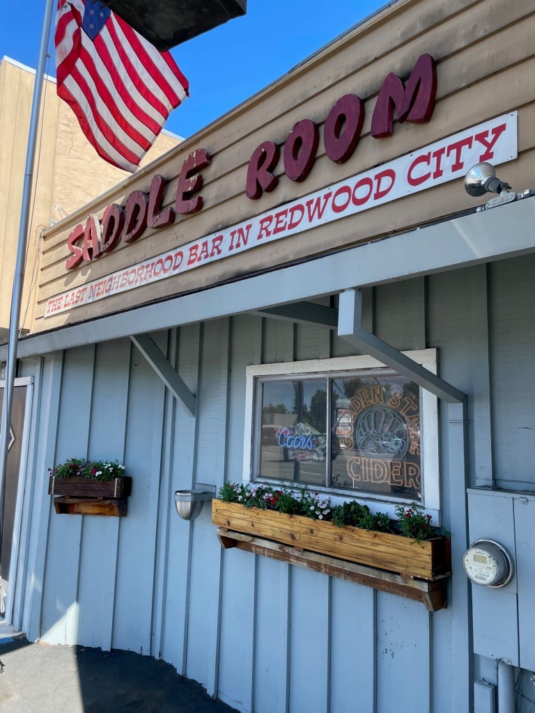 Saddle Room, Exterior