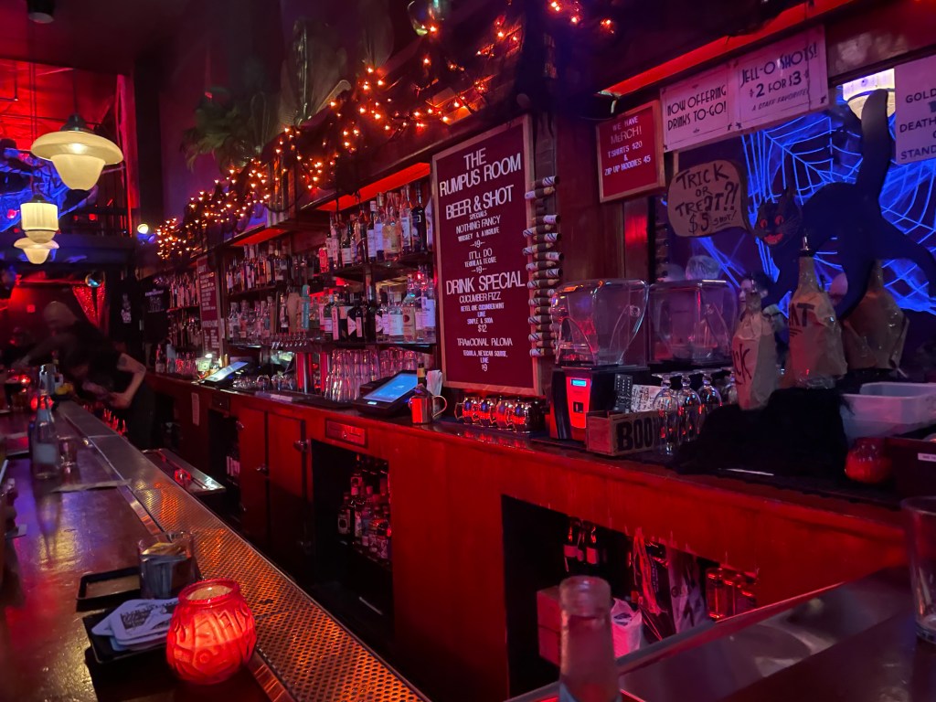 The Rumpus Room, interior