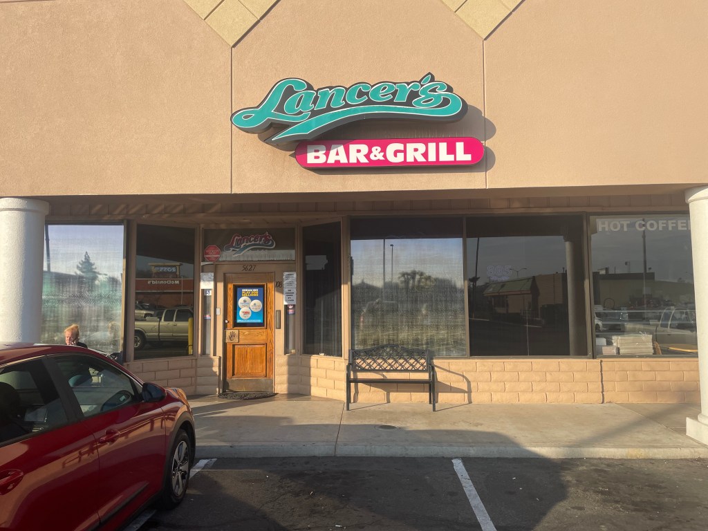 Lancer's Bar & Grill, exterior