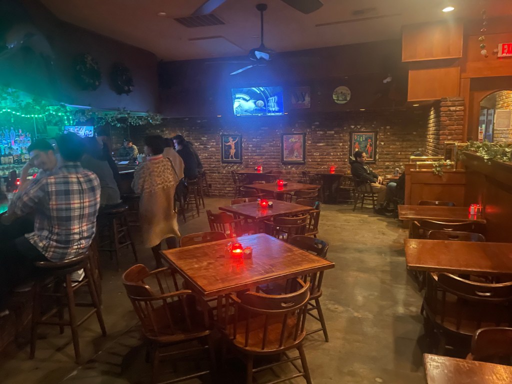 Livingstone's Restaurant & Pub, interior