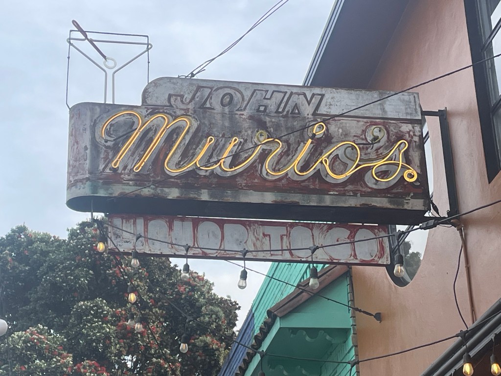 Murio's Trophy Room, sign