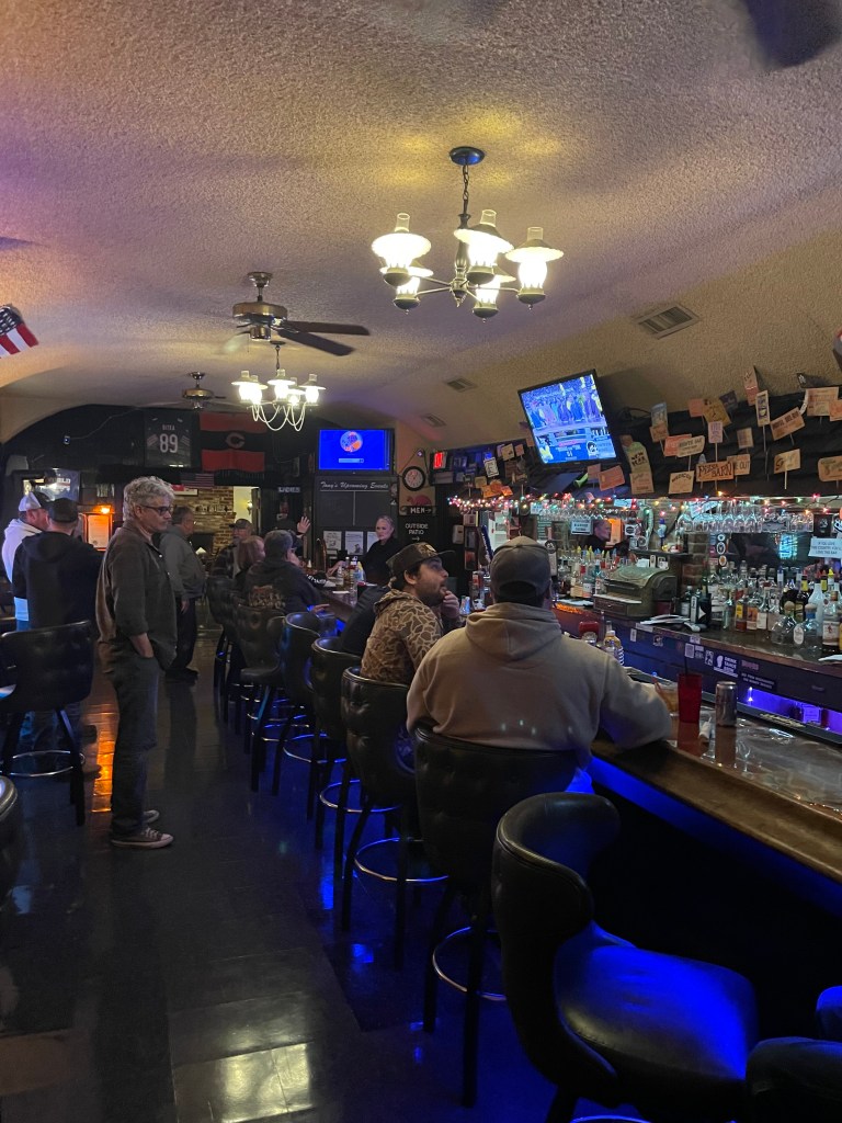 Tony's Place, interior