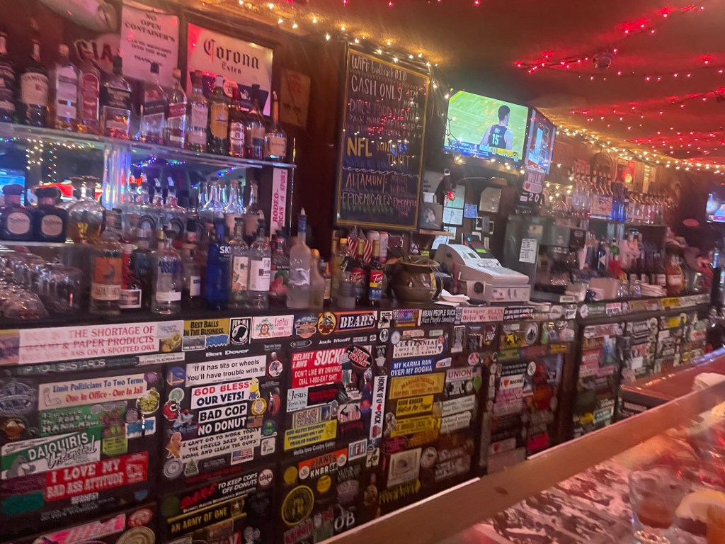 Doucet Saloon, Castro Valley, CA, bar