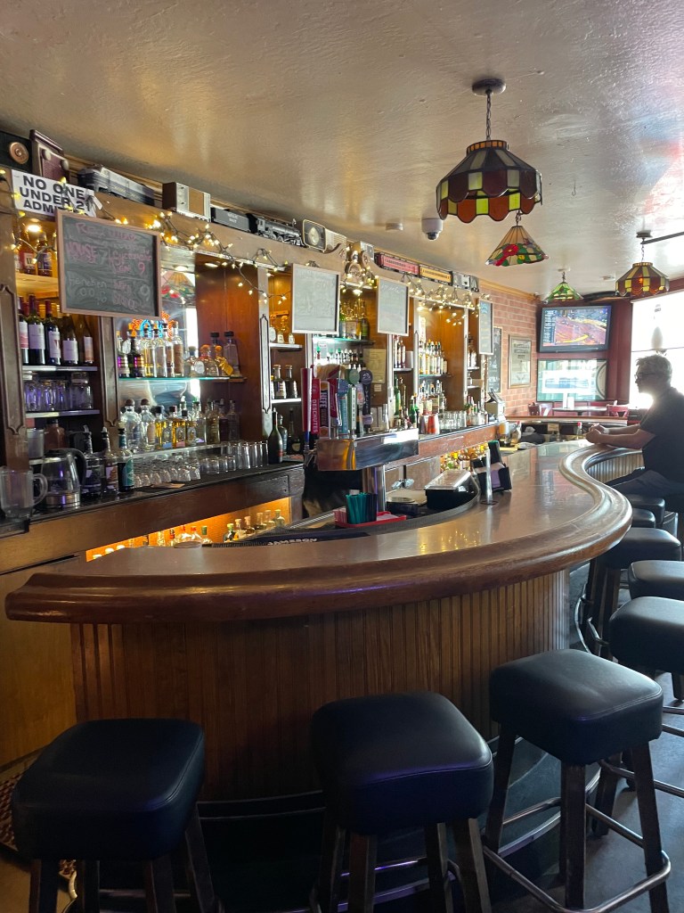 The Graduate, Oakland, CA, interior