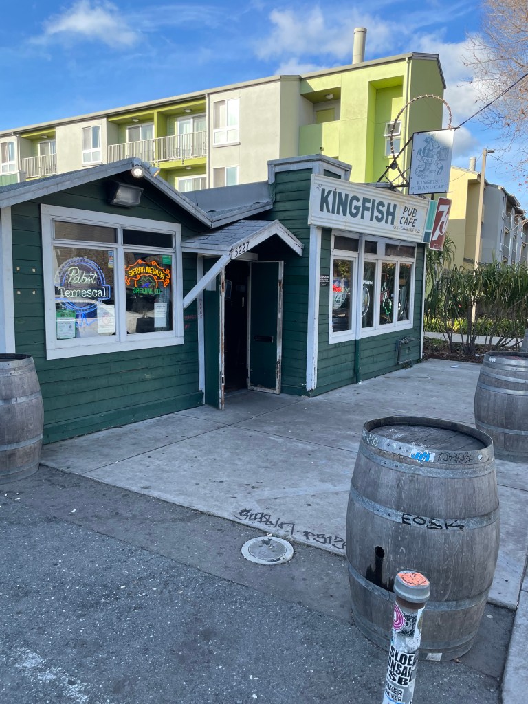 The Kingfish, Oakland, exterior