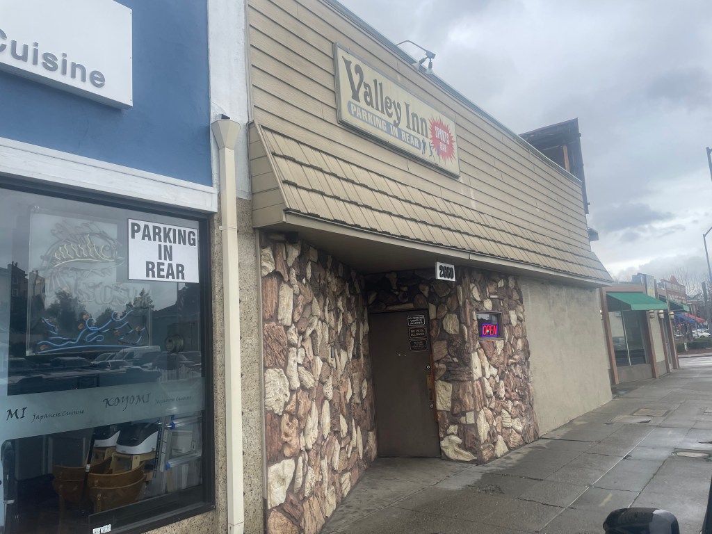 Valley Inn, Castro Valley, CA, exterior