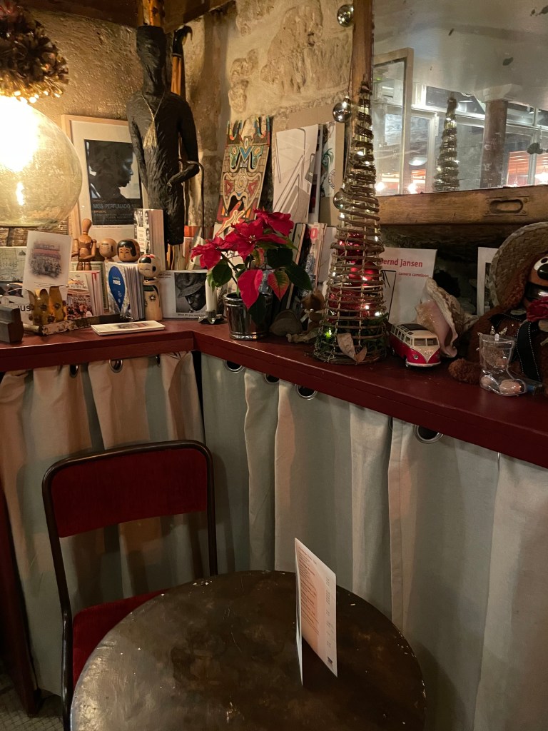 L'Entracte, Paris, interior