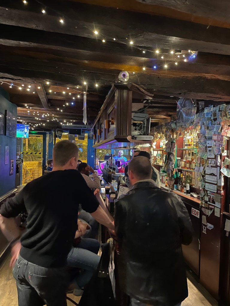Galway Irish Pub, Paris, interior