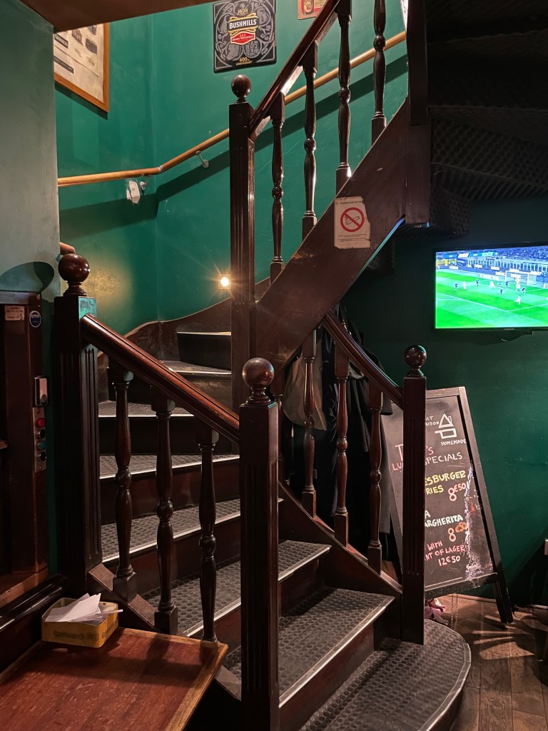 Galway Irish Pub, Paris, stairway