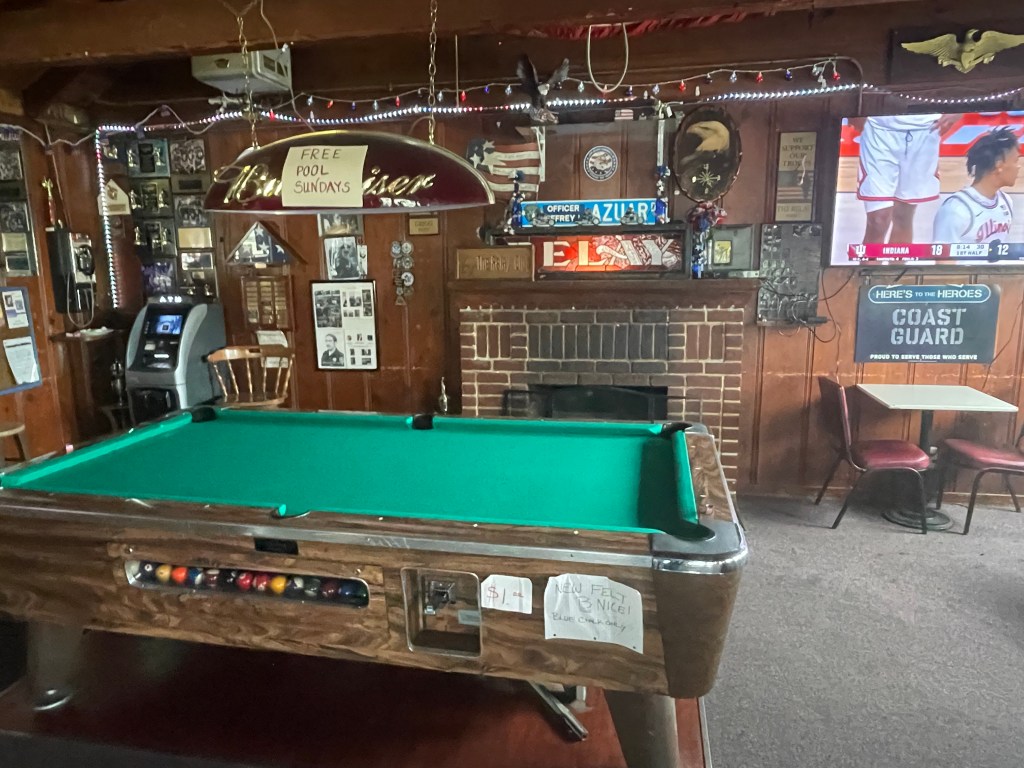 Relay Club, Vallejo, pool table