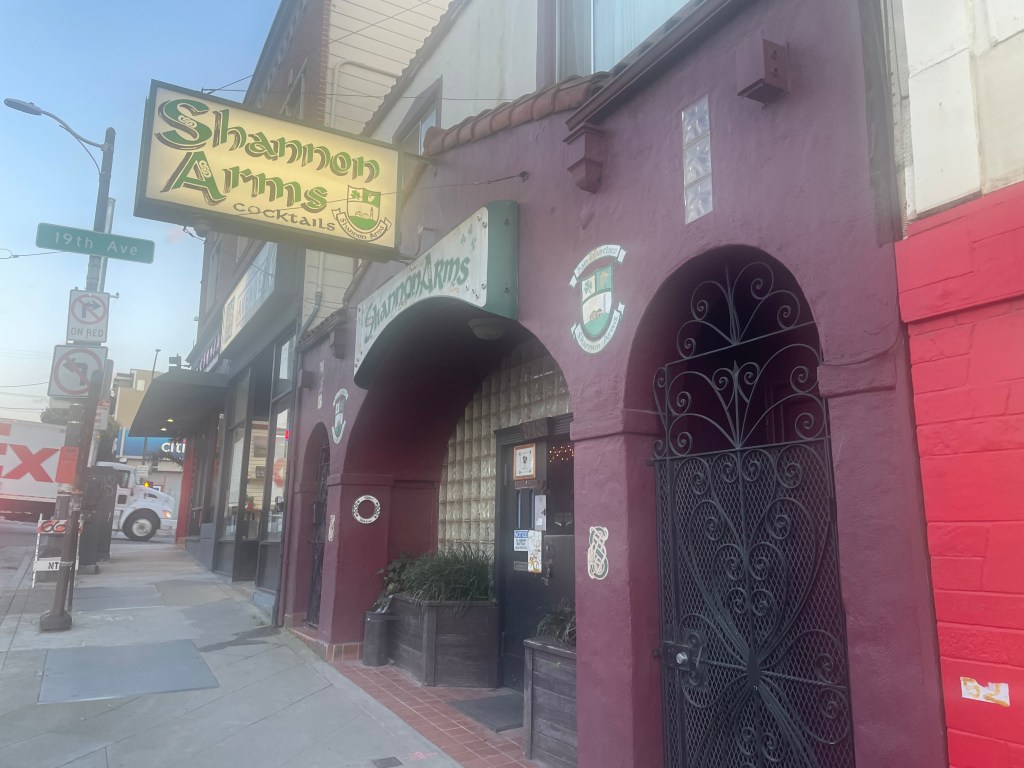 Shannon Arms Irish Pub, San Francisco, exterior