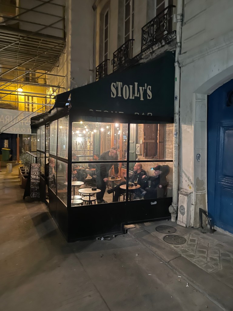 Stolly's Stone Bar, Paris, exterior