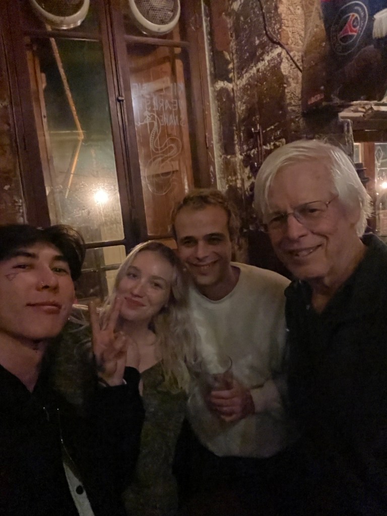 Stolly's Stone Bar, Paris, people