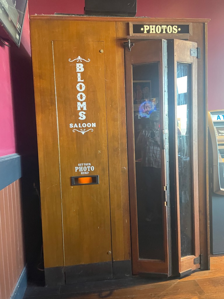 photo of Blooms Saloon, San Francisco, photo booth