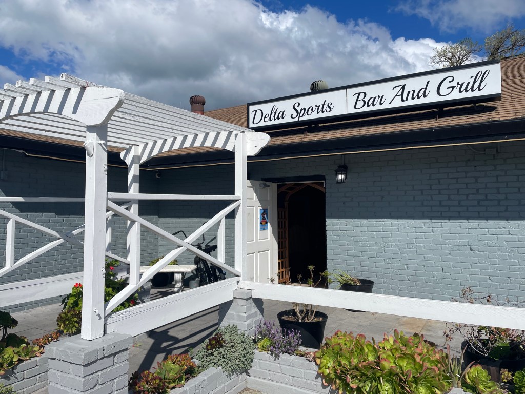 photo of the exterior of Delta Sports Bar and Grill, Bethel Island