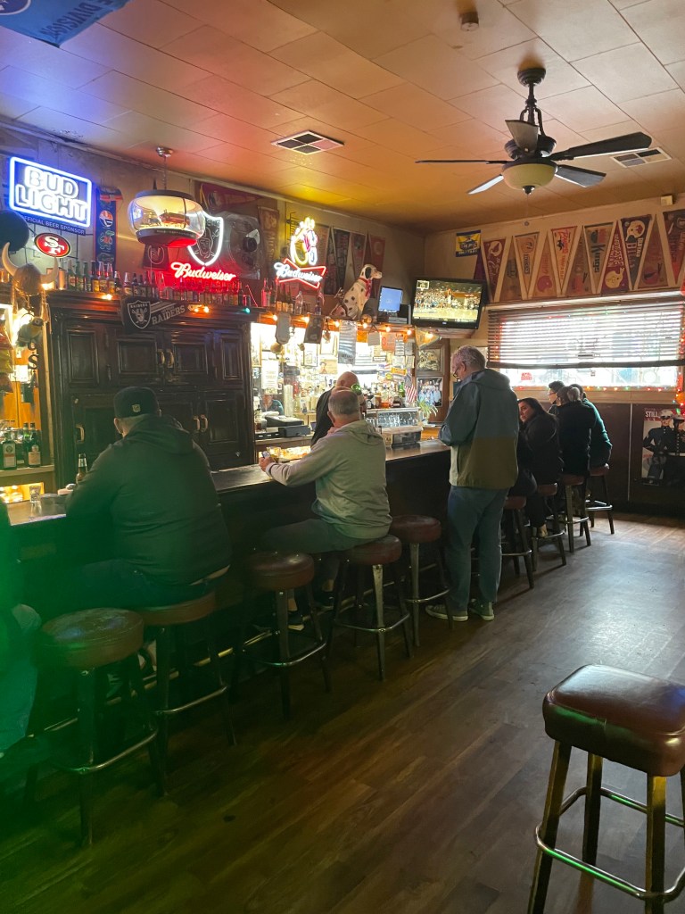 Elliott's, Danville, interior