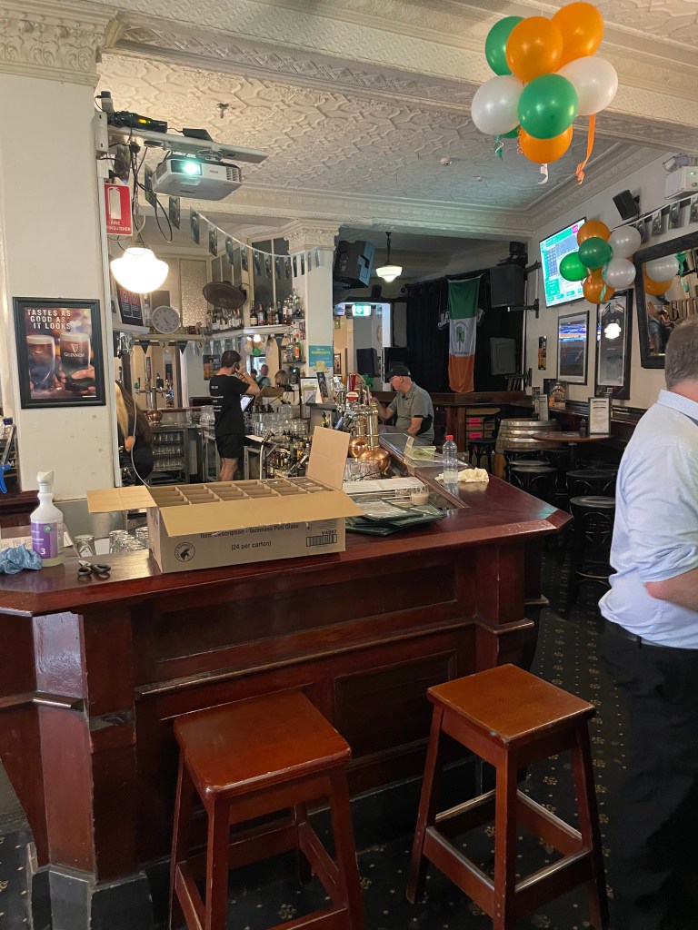photo of the interior of Fortune of War pub, Sydney
