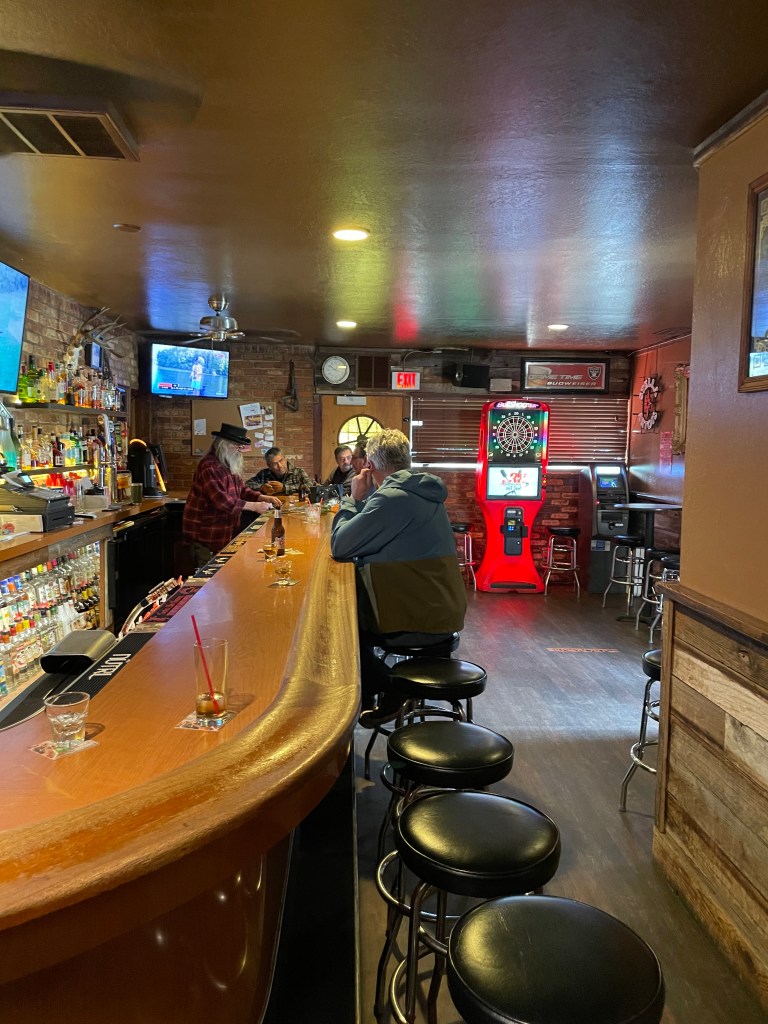 Lou's Place, Antioch, interior