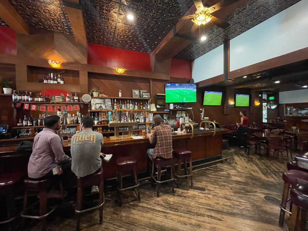 photo of interior of Harrington's Bar and Grill, San Francisco