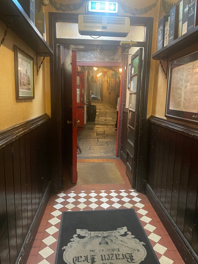 photo of the interior of The Brazen Head, Dublin, Ireland