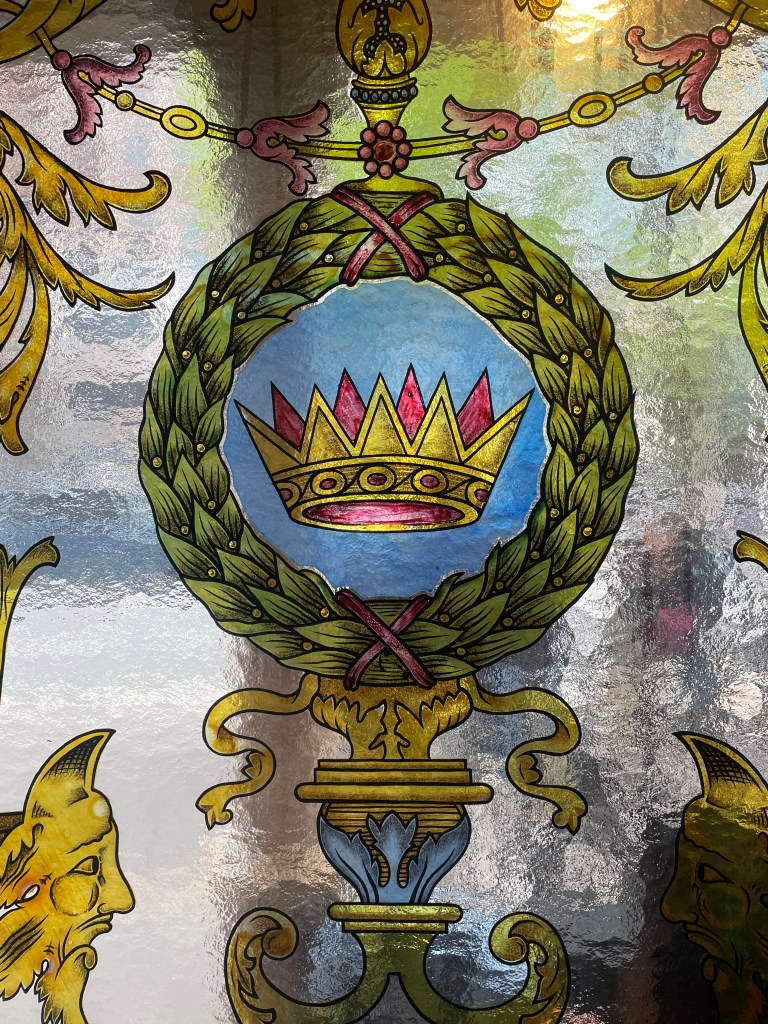 photo of window detail of The Crown Liquor Saloon, Belfast, Ireland