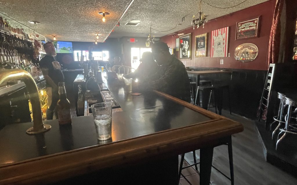 photo of the bar of The Hearth, San Francisco