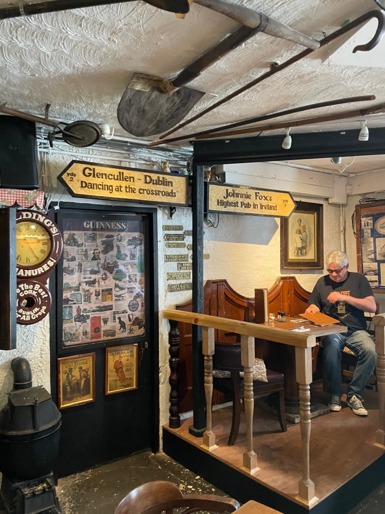 photo of interior of Johnnie Fox's Pub, Dublin, Ireland