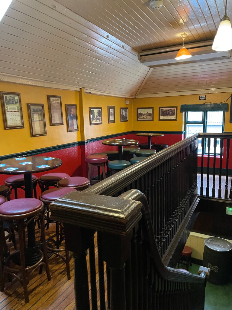 photo of the interior of Kehoes Pub, Dublin, Ireland