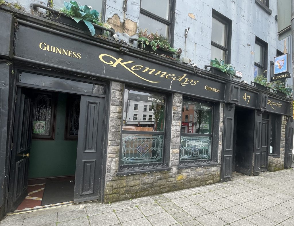 Kennedys Bar Eyre Square, Galway,&nbsp;Ireland