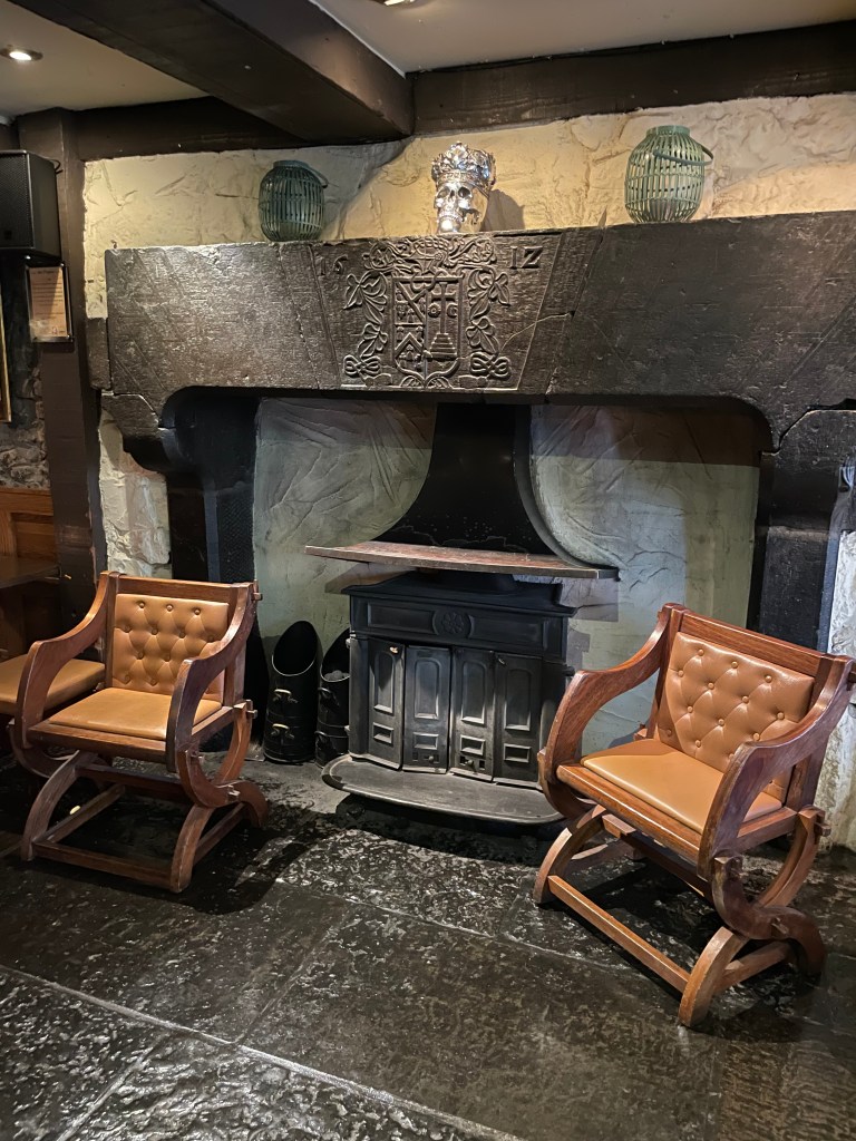 photo of the interior of The Kings Head, Galway, Ireland
