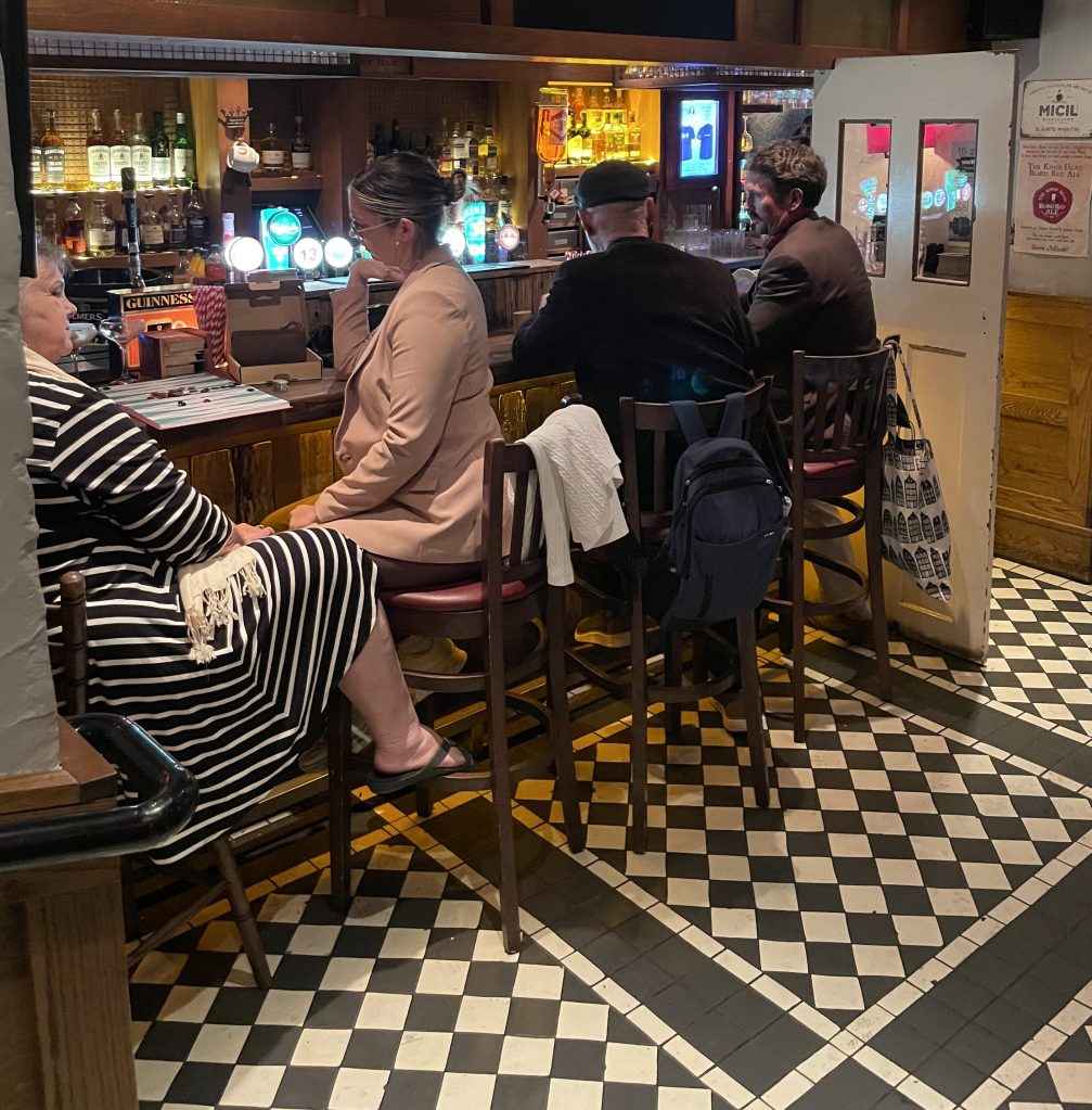 photo of the interior of The Kings Head, Galway, Ireland