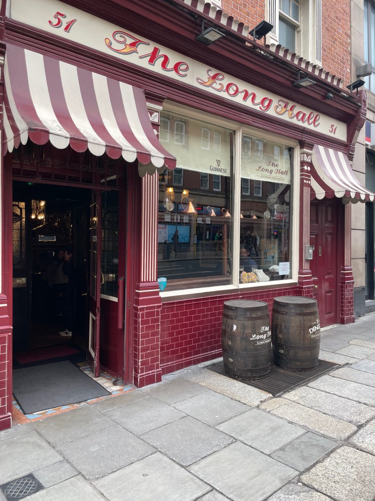 photo of exterior of The Long Hall pub, Dublin, Ireland