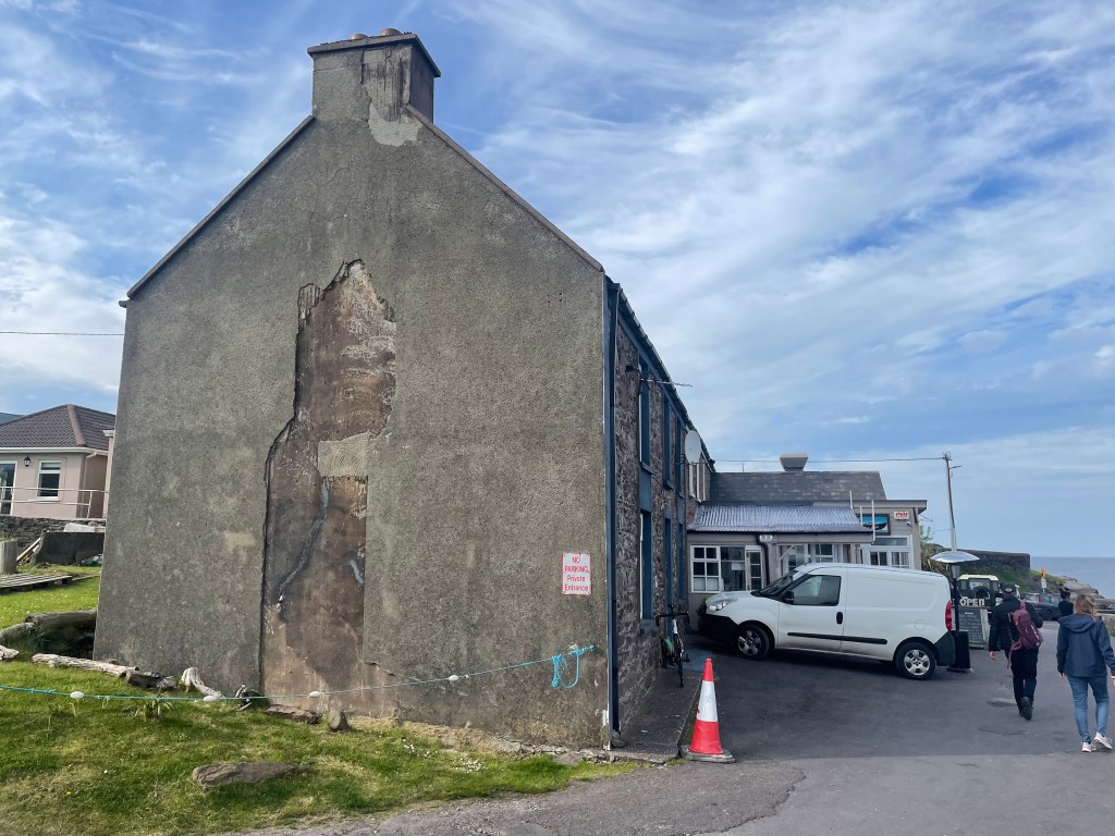 photo of Murphy's Bar Brandon, exterior