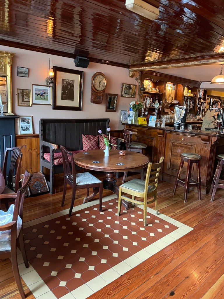 photo of exterior of Nolans Bar, Rosscarbery. Ireland