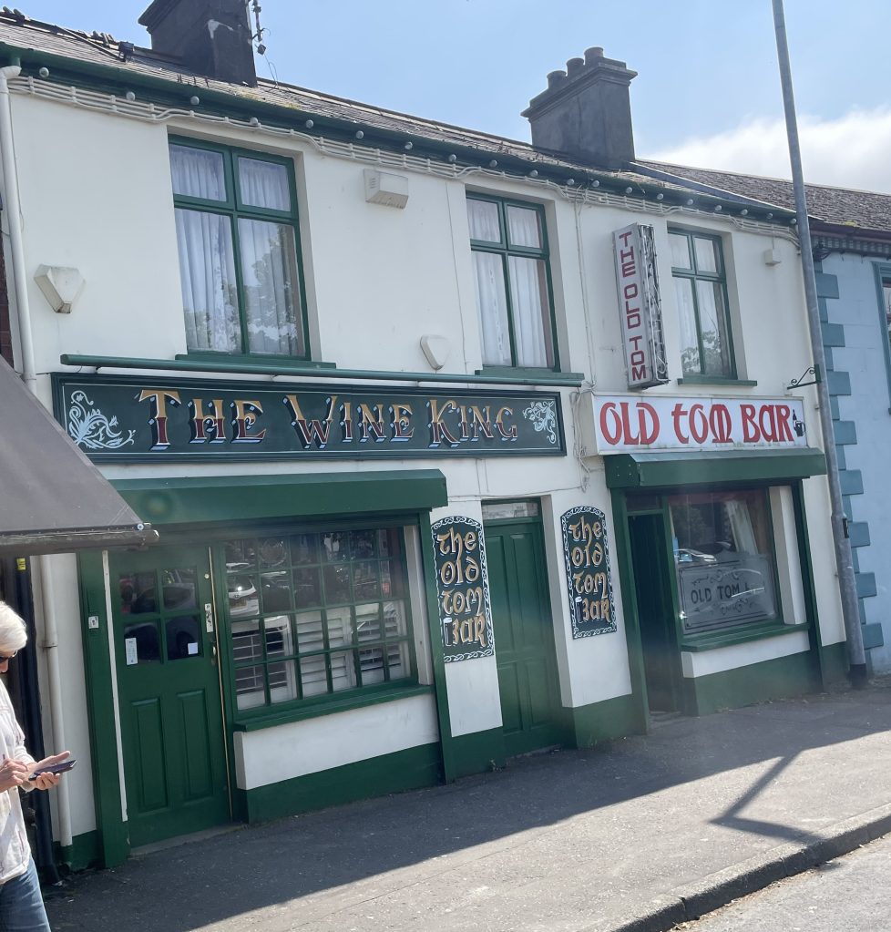 photo of the exterior of Old Tom Bar, Castlewellan, Ireland