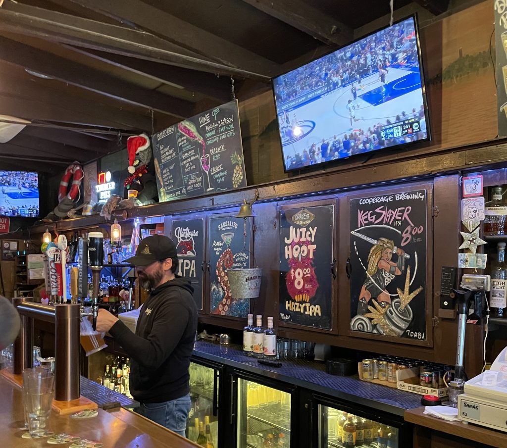 photo of bar at Smitty's Bar, Sausalito, CA