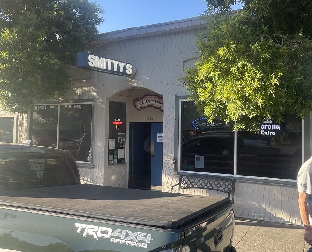 photo of exterior of Smitty's Bar, Sausalito, CA