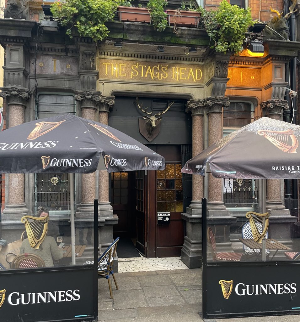 photo of exterior of The Stags Head pub, Dublin, Ireland