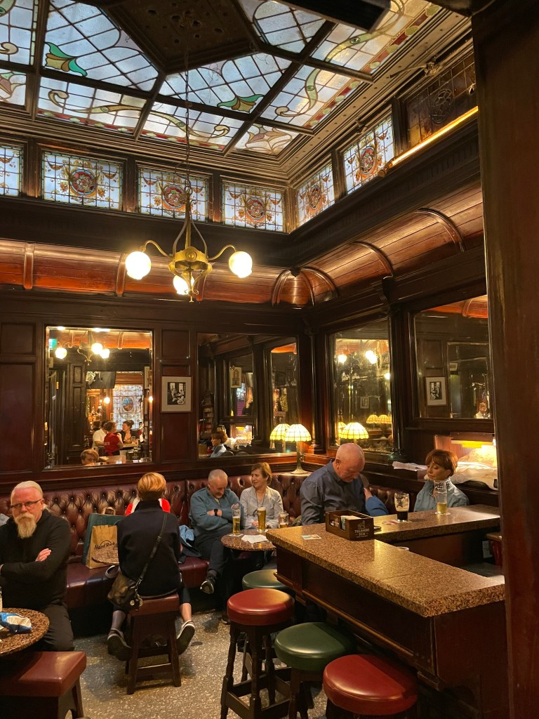 photo of interior of The Stags Head pub, Dublin, Ireland