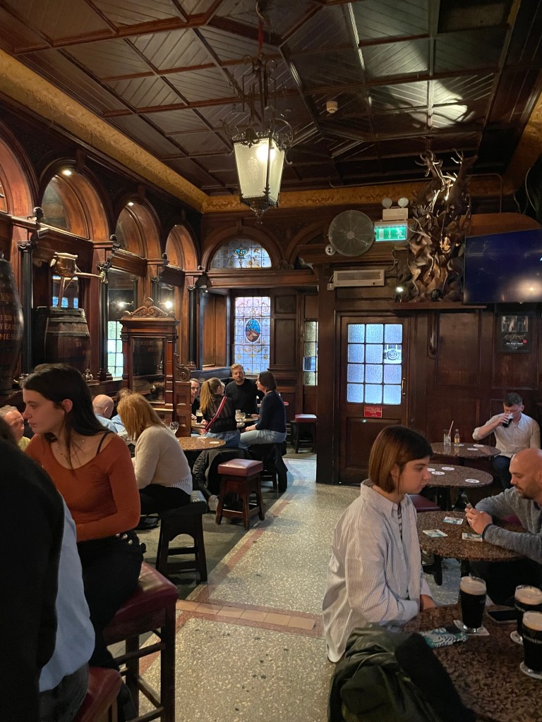 photo of interior of The Stags Head pub, Dublin, Ireland
