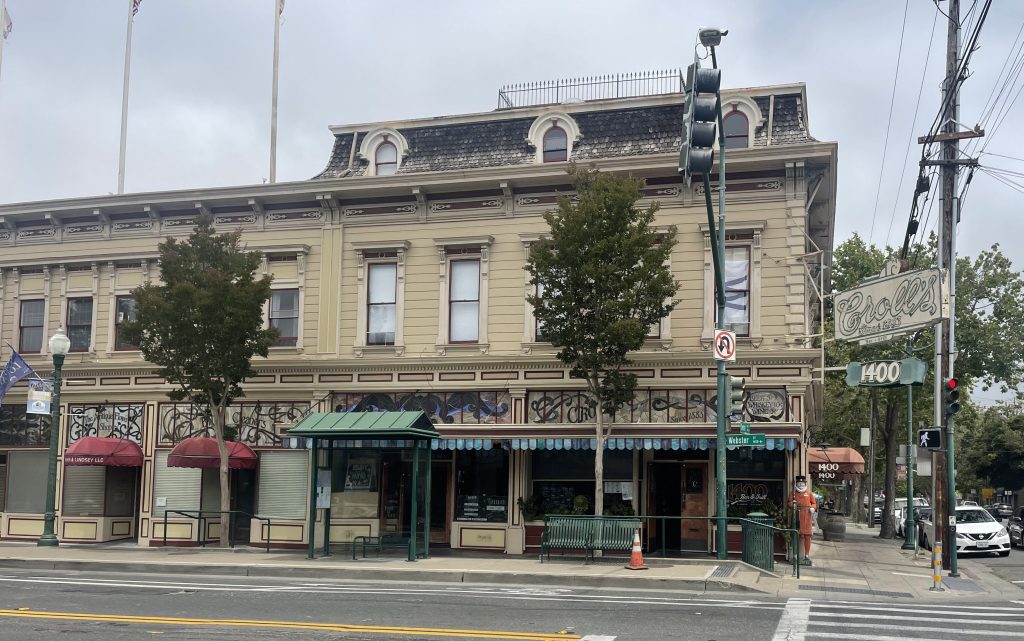photo of the exterior of 1400 Bar & Grill, Alameda, California