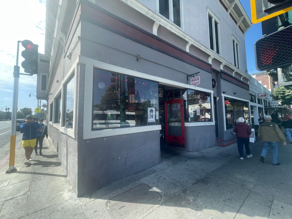 photo of exterior of Lucky 13, Alameda, CA