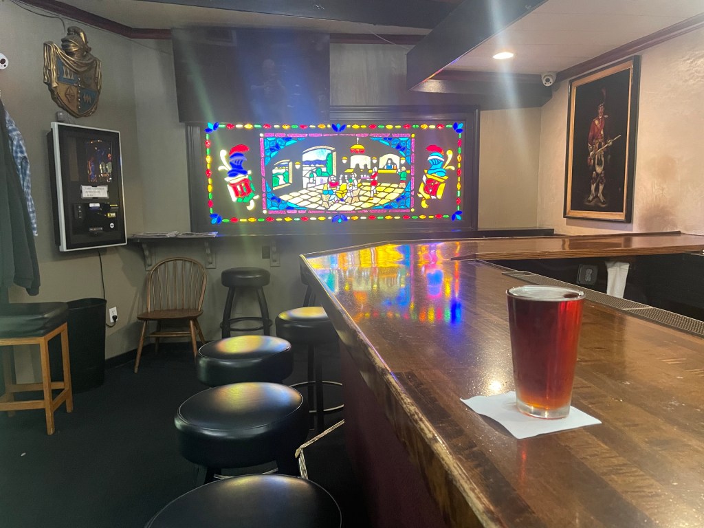 photo of interior of Black Watch bar, Los Gatos, CA