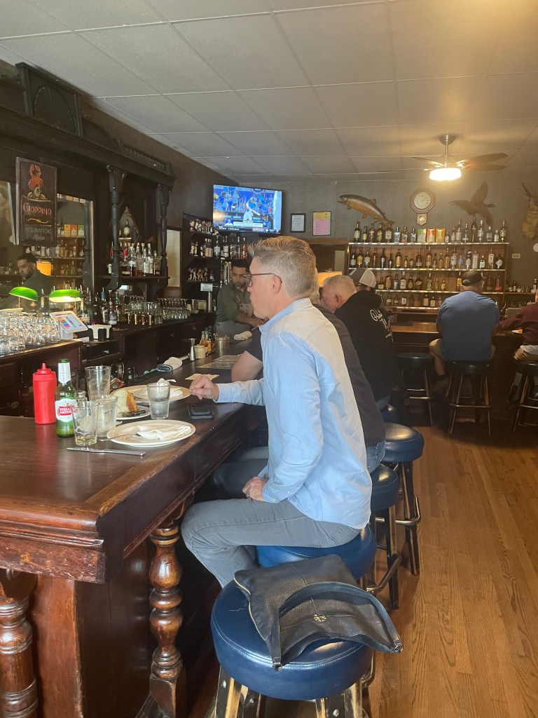photo of interior of Duarte's Tavern, Pescadero, CA