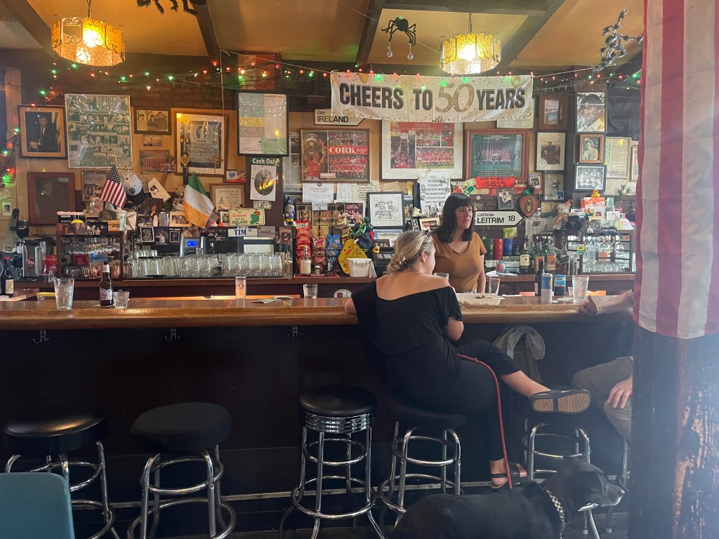 photo of bar of O'Keeffe's Bar, San Francisco