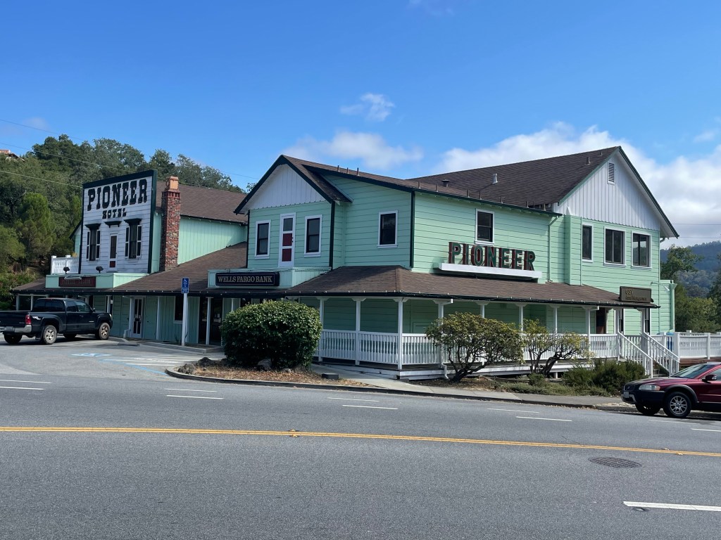 photo of exterior of Pioneer Hotel, Woodside, CA