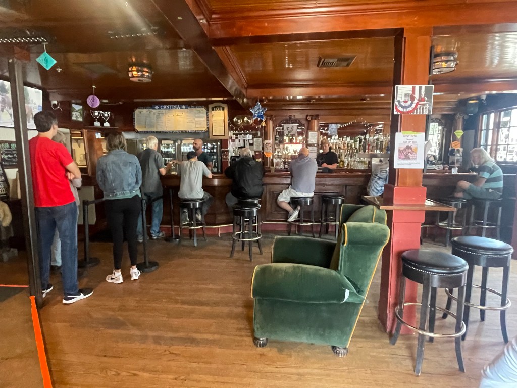 photo of interior of Smiley's Saloon, Bolinas, CA