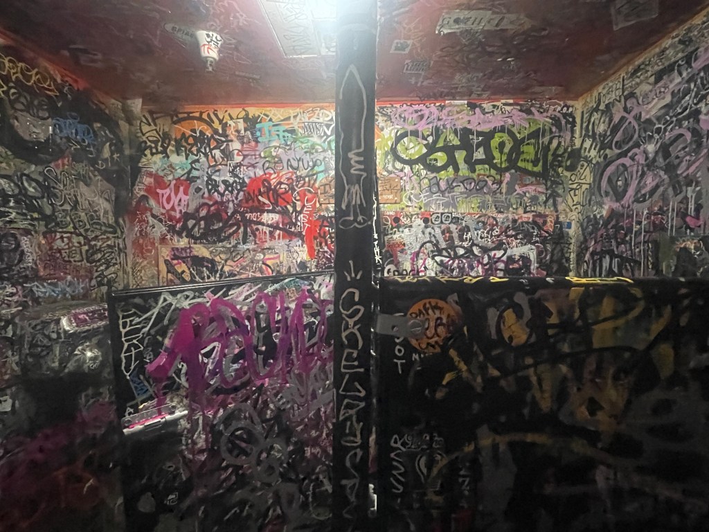 photo of mens room of Tempest Bar, San Francisco