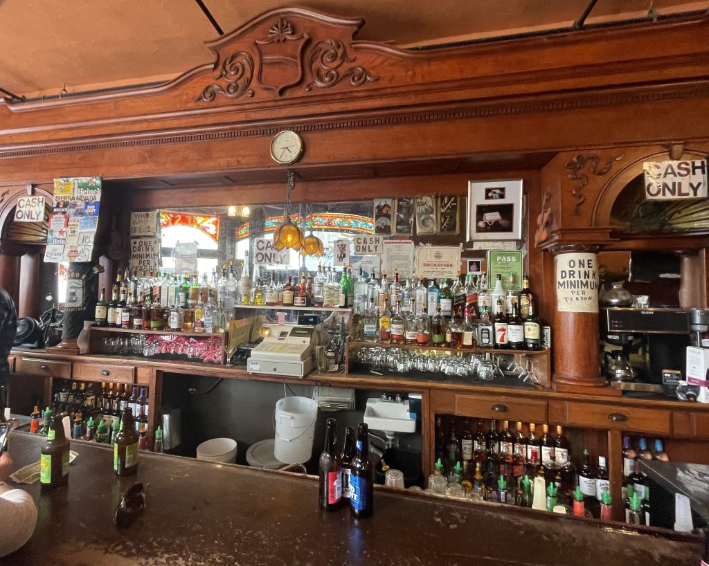 photo of the bar at The Saloon, San Francisco